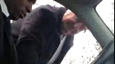 Cô gái trong giày cao gót sex suat tinh tap the