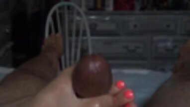 Trẻ quyến rũ phim sex doi vo tap the bà ngoại của mình để cho lần đầu tiên