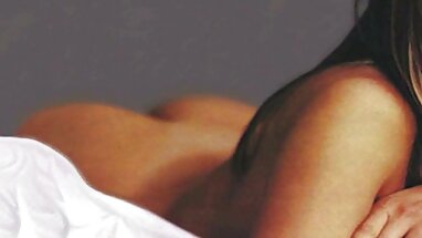 Đưa chim ra, choi tap the sex và vuốt ve làm