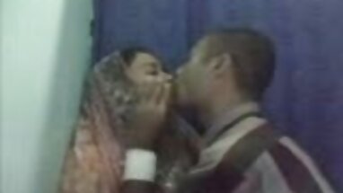 Julia Chống ngồi trên khuôn sex tập thể hd mặt Đẹp