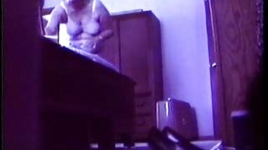 Cô gái tuyệt vời với sex thú tập thể bong bóng, đi xe ass chồng