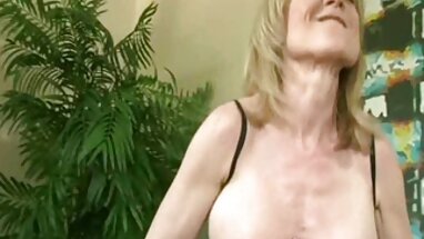 Babe truy sex tap the ngoai troi cập âm đạo
