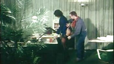 Kem, tập sex người trong văn phòng